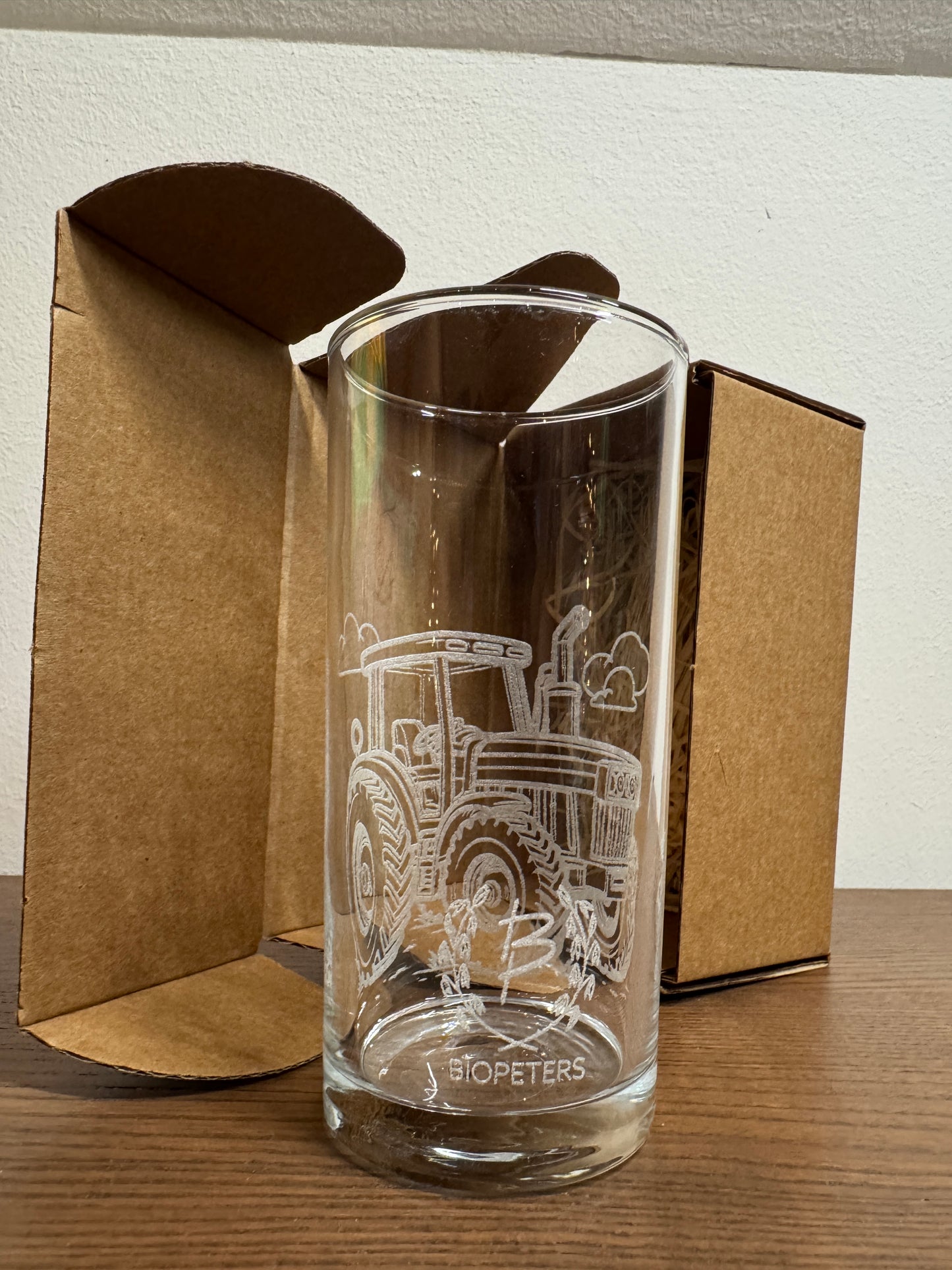 Exklusives Glas mit Trecker Gravur