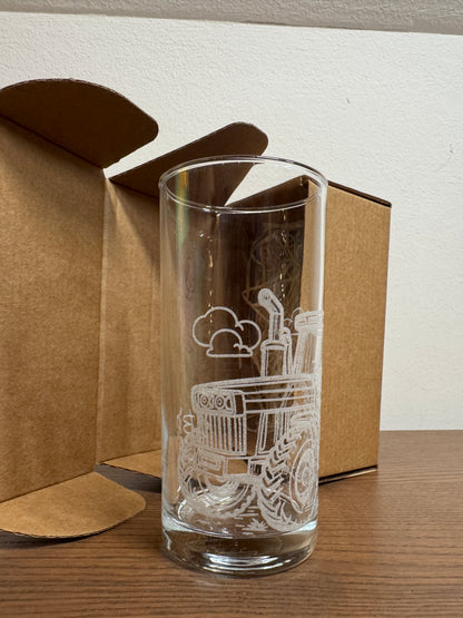 Exklusives Glas mit Trecker Gravur